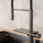 Showcasing the ALIA Smart Sink’s 360-degree rotating pull-out mixer tap with integrated waterfall function, this modern kitchen fixture combines innovative design and precise water flow control.